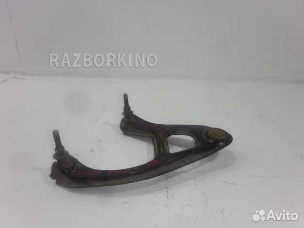 Рычаг задний верхний правый
