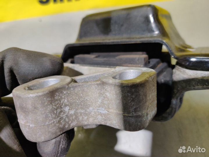 Подушка кпп Audi Tt 8J ccza 2009