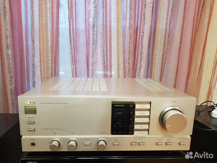Усилитель Akai AM-52