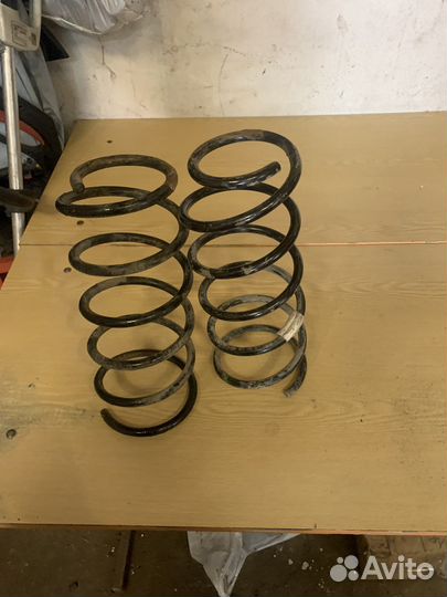 Пружина передняя Volksawgen Pointer