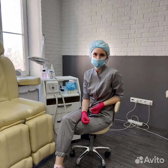 Маникюр и педикюр