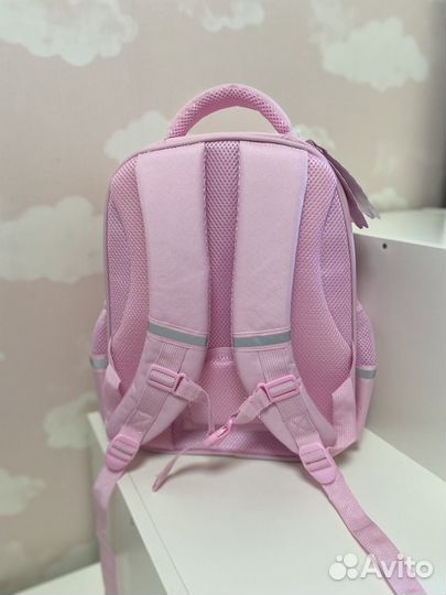 Новый школьный рюкзак для девочки розовый