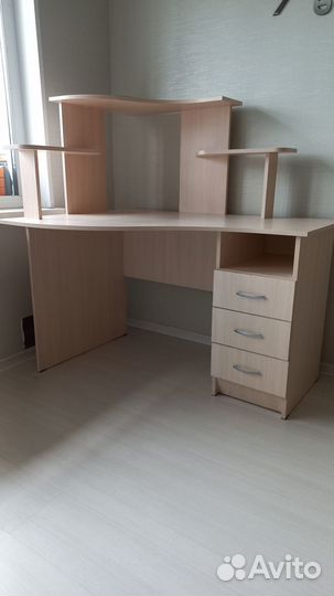 Стол письменный компьютерный угловой