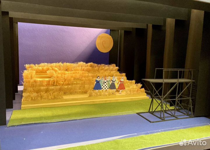 Театральные макеты, бутафория, декорации