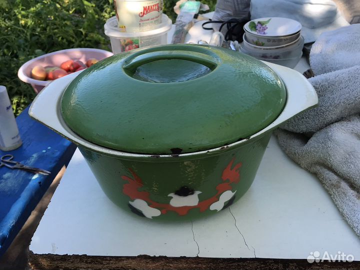 Казан чугунный тяжелый 4л в хорошем состоянии