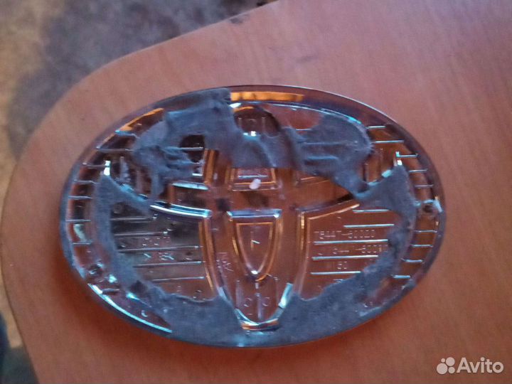 Эмблема задняя Toyota Prado 150 рестайлинг