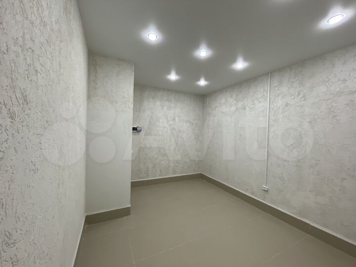 Помещение, 11.8 м2, новый ремонт, первая линия