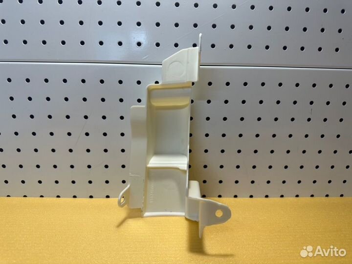 Крышка петли двери правая Man Tgs Tgx Tgl Tgm