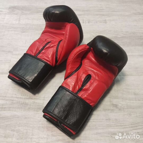 Перчатки боксёрские Ultimatum Boxing 16 oz