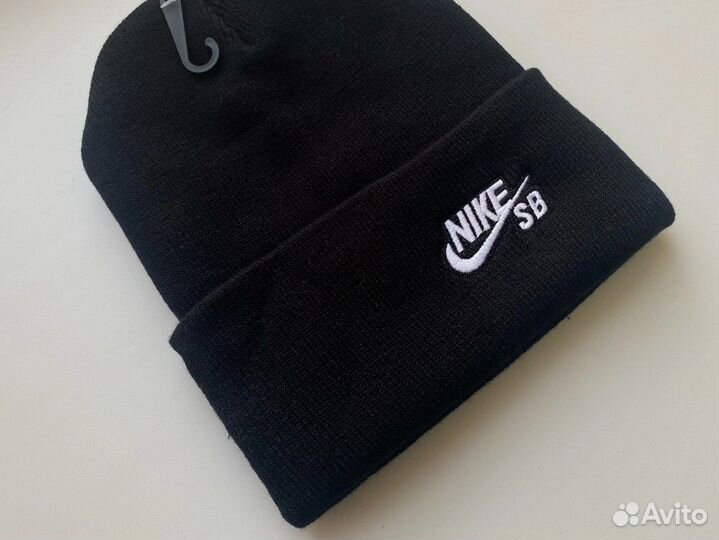 Комплект шапка и перчатки nike