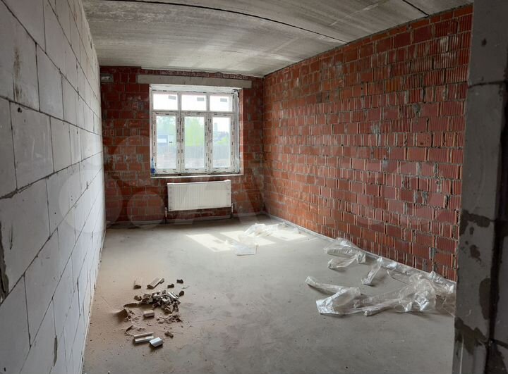 1-к. квартира, 42 м², 1/3 эт.