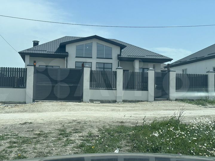 Дом 192 м² на участке 6 сот.