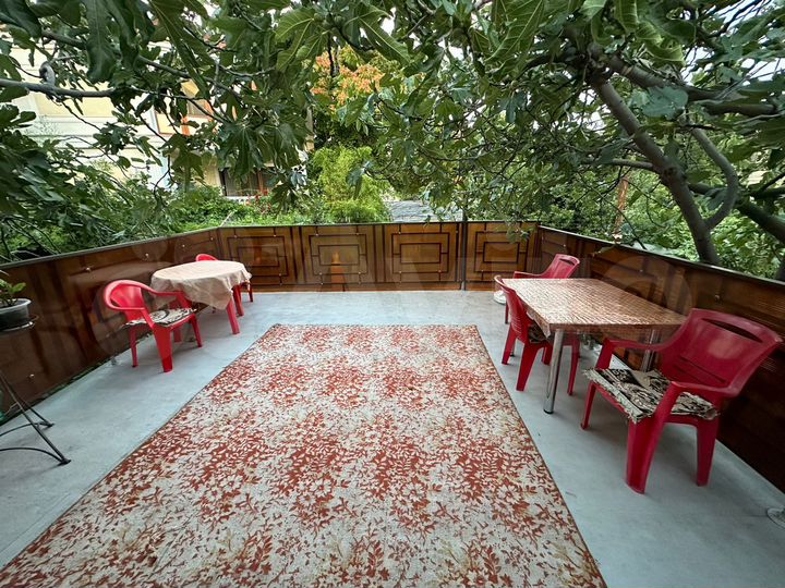 2-к. квартира, 40 м², 1/3 эт.