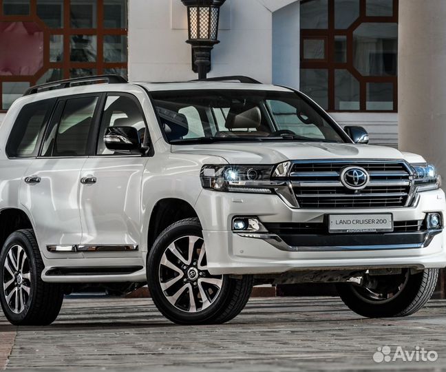 Лобовое стекло Toyota Land Cruiser 200