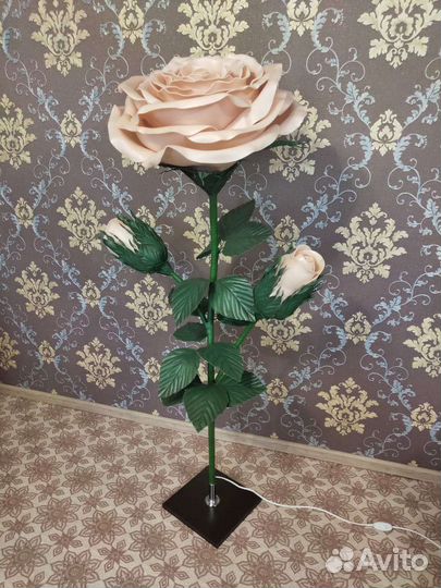 Ростовые цветы светильники