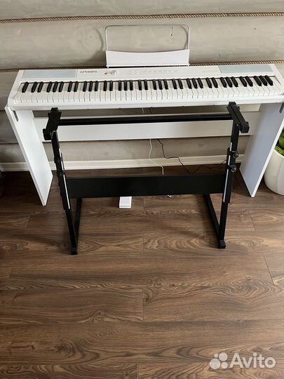 Стойка для синтезатора