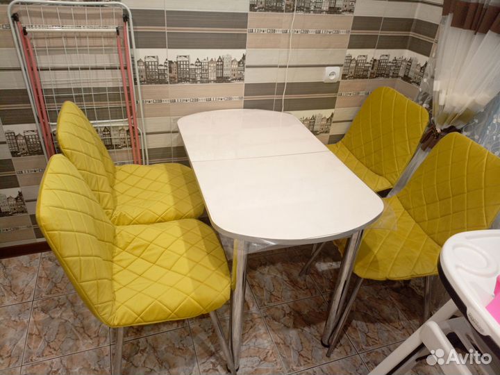 Кухонный стол