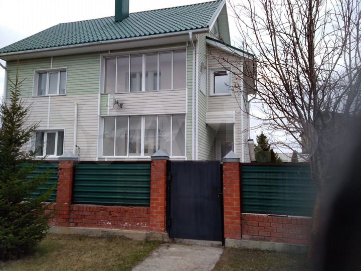 Коттедж 235 м² на участке 20 сот.