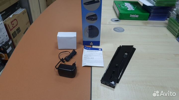 Вертикальный стенд для PS4 4gamers Vertical Stand