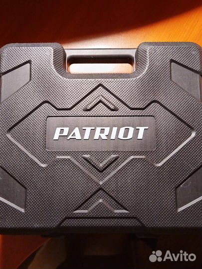 Шуруповерт Patriot