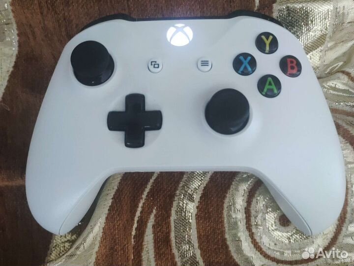 Xbox One s 1tb с играми