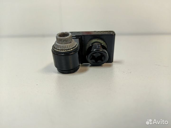 Петля двери прав передней верхняя mini Clubman F54