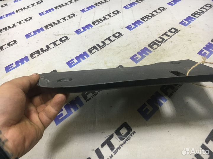 Обшивка багажника левая Шевроле Авео T250
