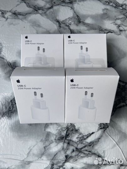 Блок быстрой зарядки 20W для iPhone