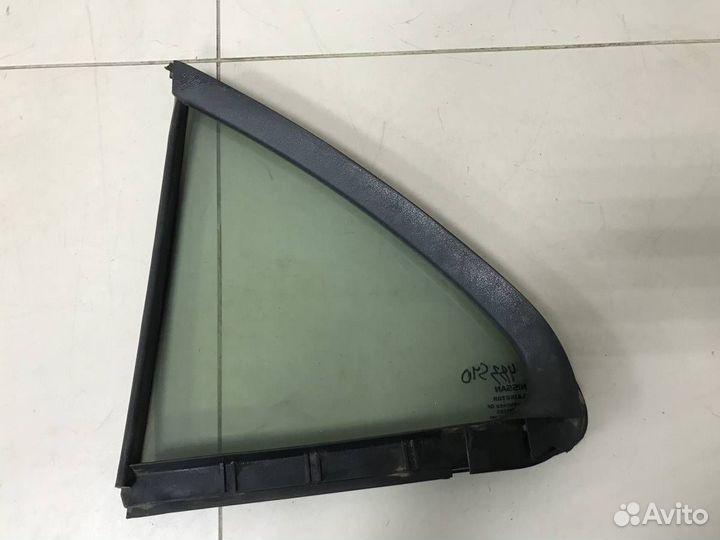 Стекло двери задней правой форточка Nissan Almera