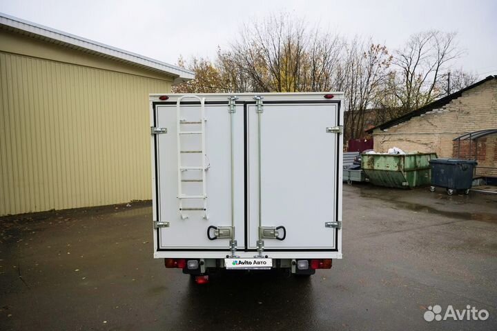 Передвижная универсальная мастерская УАЗ Профи