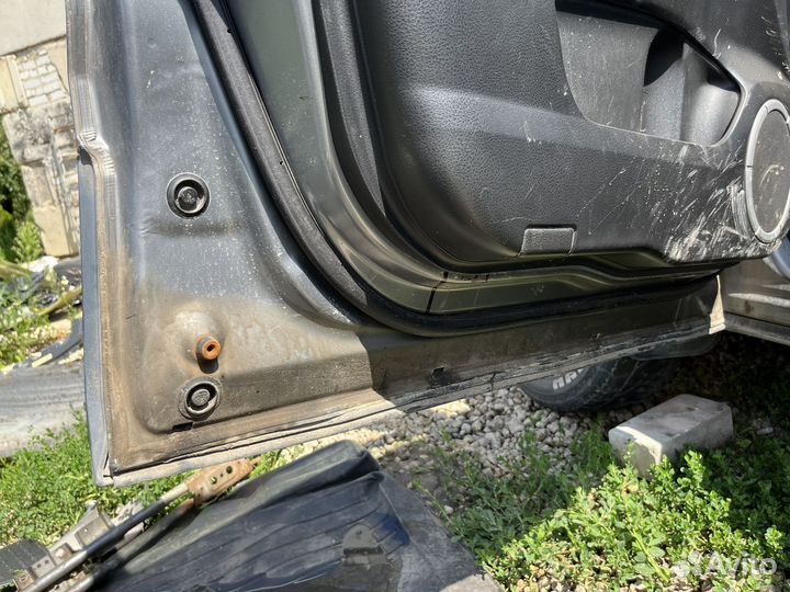 Двери левые для suzuki grand vitara