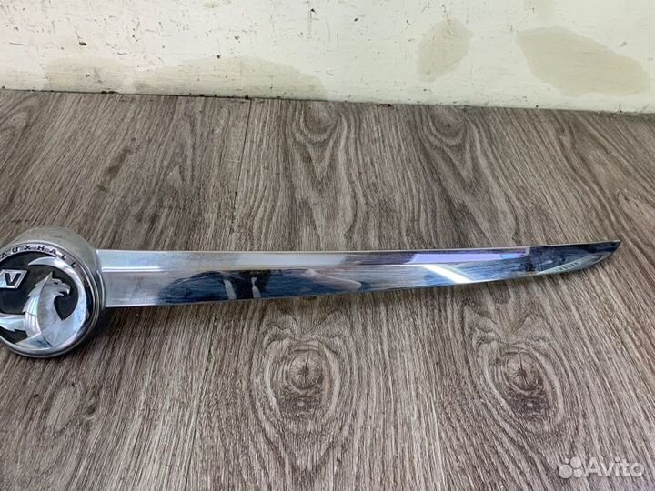 Молдинг крышки багажника задний Opel Insignia