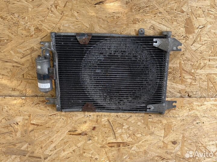 Радиатор кондиционера Suzuki escudo