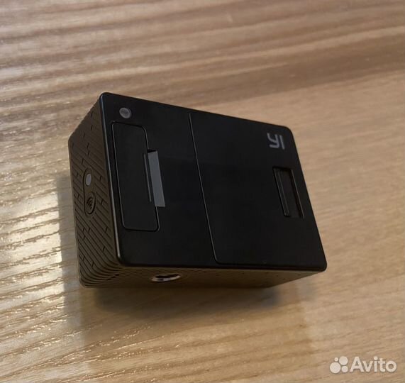 Экшн камера xiaomi YI (action camera)