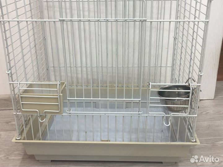 Клетка для крупного попугая