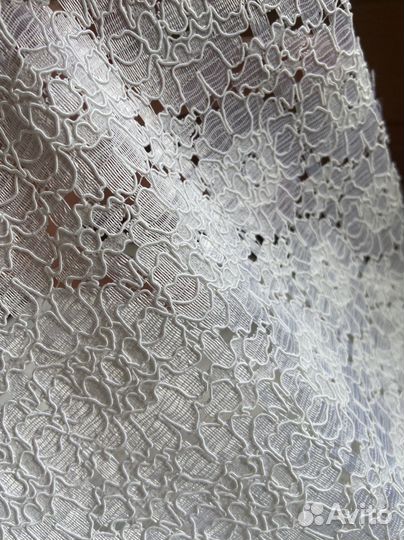 Отрез гипюра