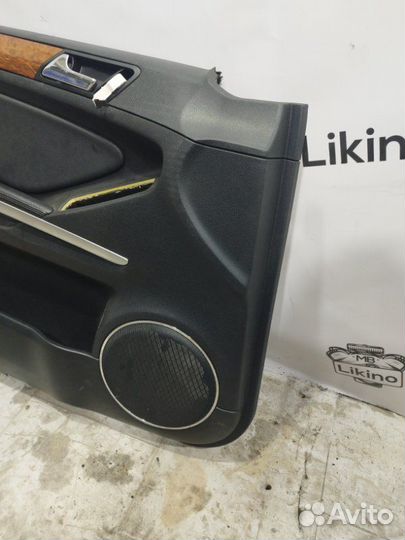 Обшивка двери передняя левая Mercedes Gl X164