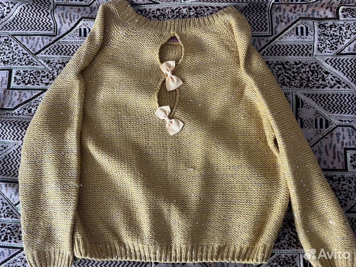 Свитер женский