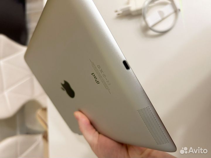 iPad 4 64 Gb Sim/Wi-Fi