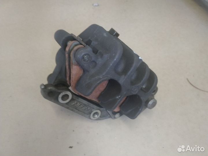 Хонда CBR-600.F3.Суппорт передний левый в сборе