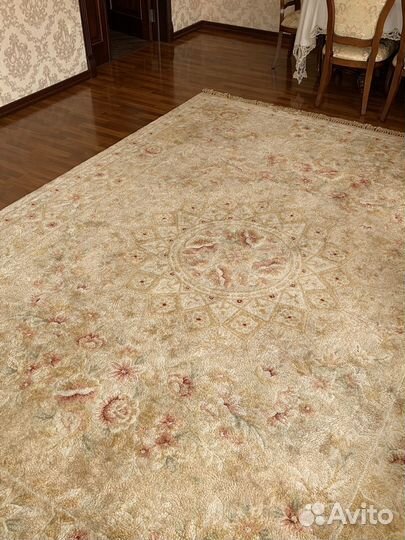 Ковер шелковый