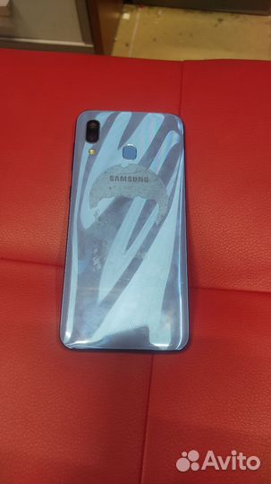 Samsung Galaxy A30, 3/32 ГБ