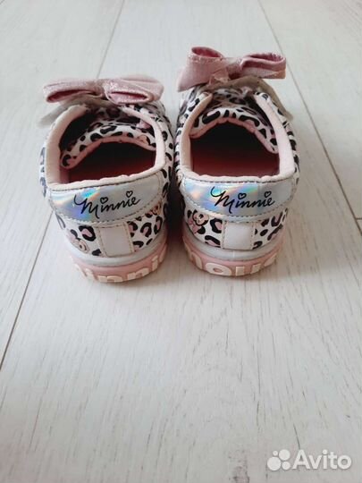Кроссовки для девочки 27 размер