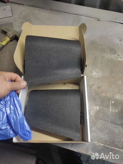 Заглушки третьего ряда сидений Toyota Fortuner