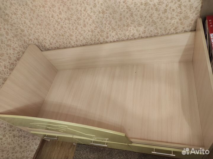 Детская кровать Дельфин с матрасом