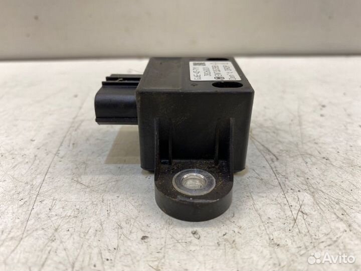 Датчик ускорения Mazda 6 седан GG 2.0 2003