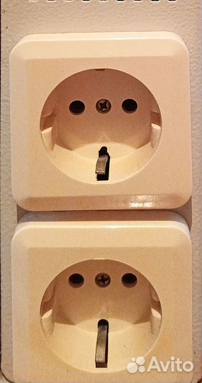 Стабилизатор напряжения R400Т