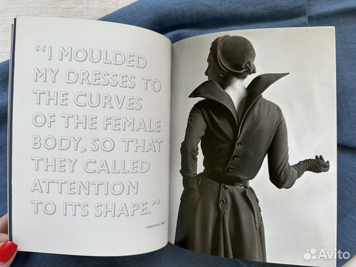 Книга Vogue on Christian Dior