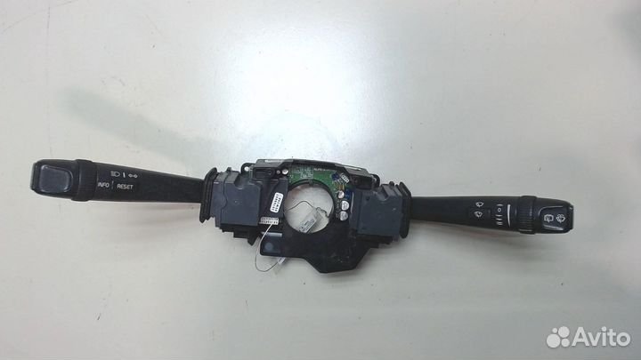 Переключатель поворотов и дворников Volvo V70, 200