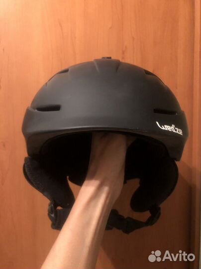 Горнолыжный шлем